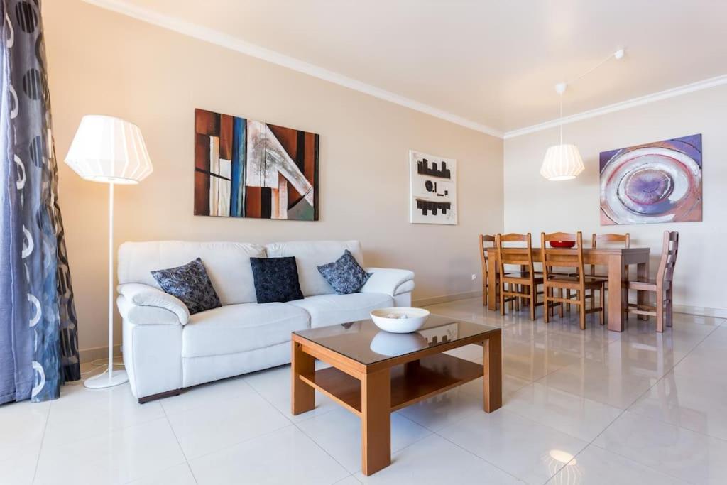 Sea Breeze Lagos Apartment ภายนอก รูปภาพ